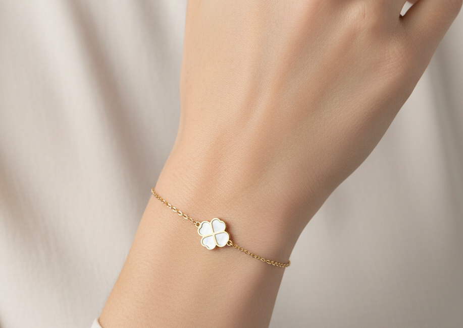 Bracelet en or jaune massif 14 carats avec rubis marquise