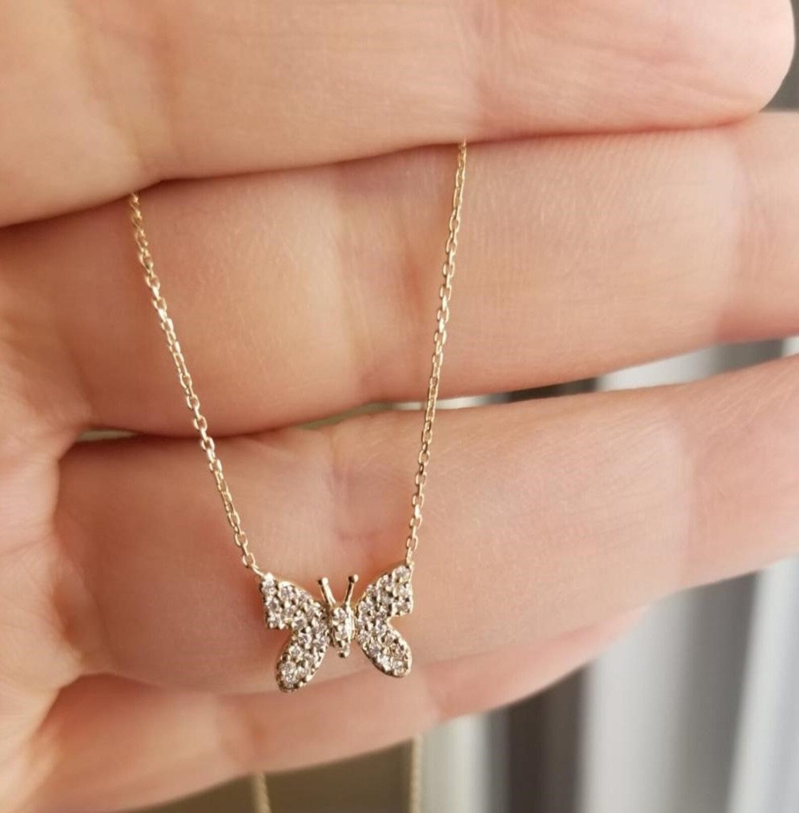 Collar de mariposa de diamantes de 0,35 quilates de oro amarillo macizo de 14 quilates