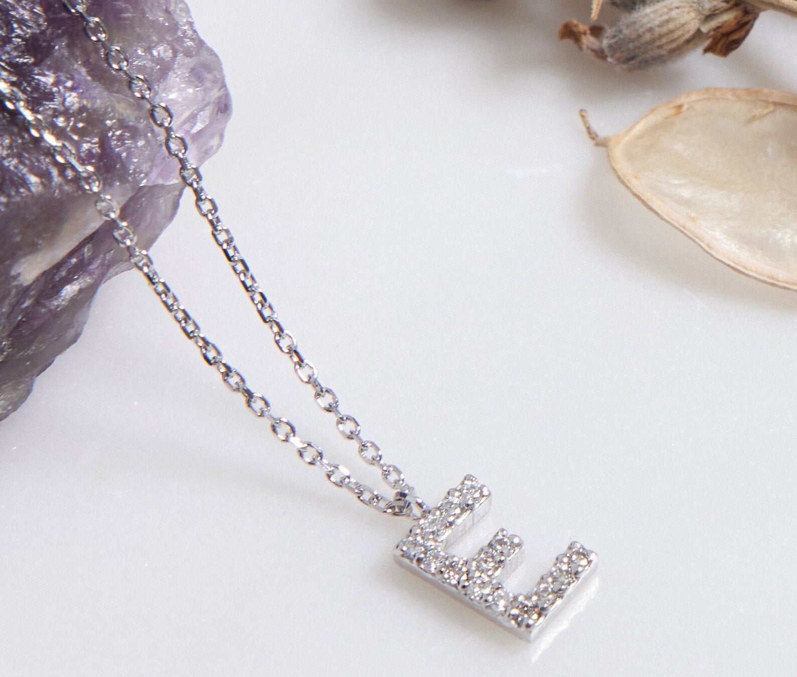 Collier initial en diamant en or blanc 14 carats, collier lettre E