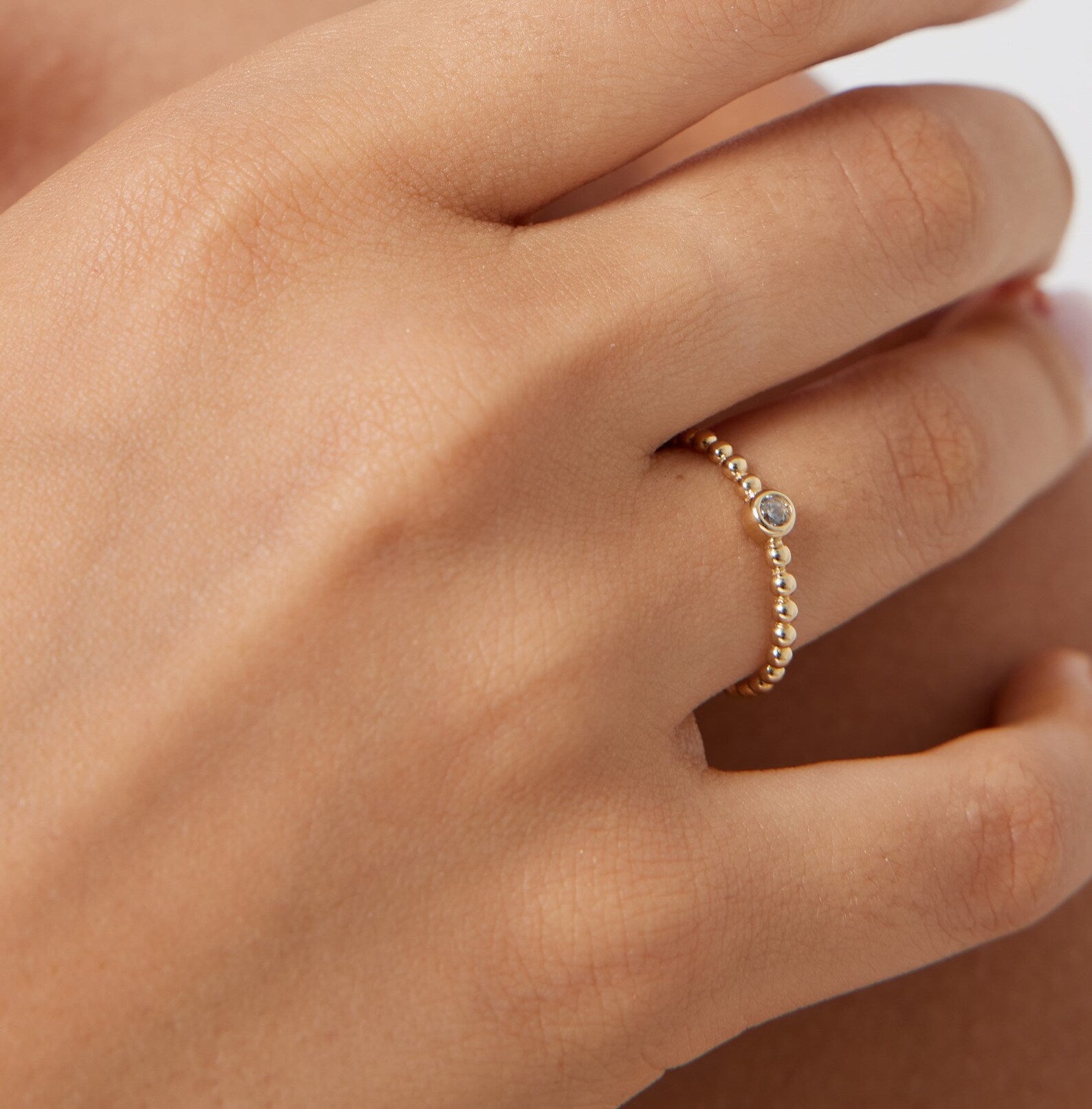 Bague de mariage minimaliste en or jaune 14 carats avec diamant solitaire