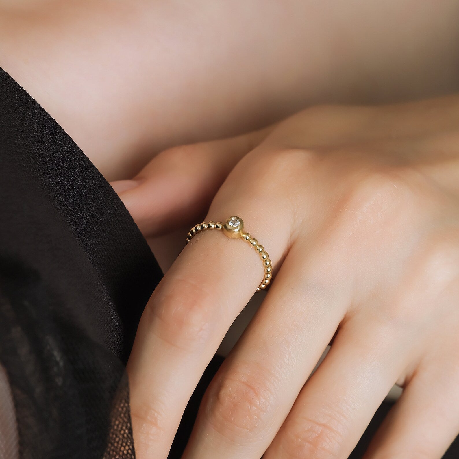 Bague de mariage minimaliste en or jaune 14 carats avec diamant solitaire