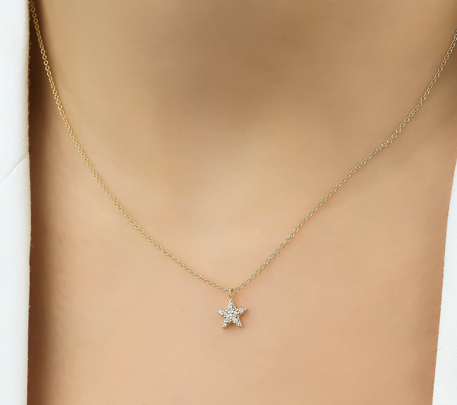 Collier étoile en diamant en or jaune massif 14 carats