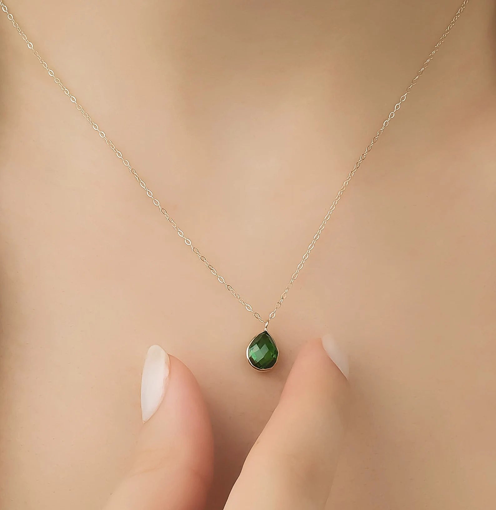 14K Yellow Gold Pear Shape Solitaire Emerald Necklace