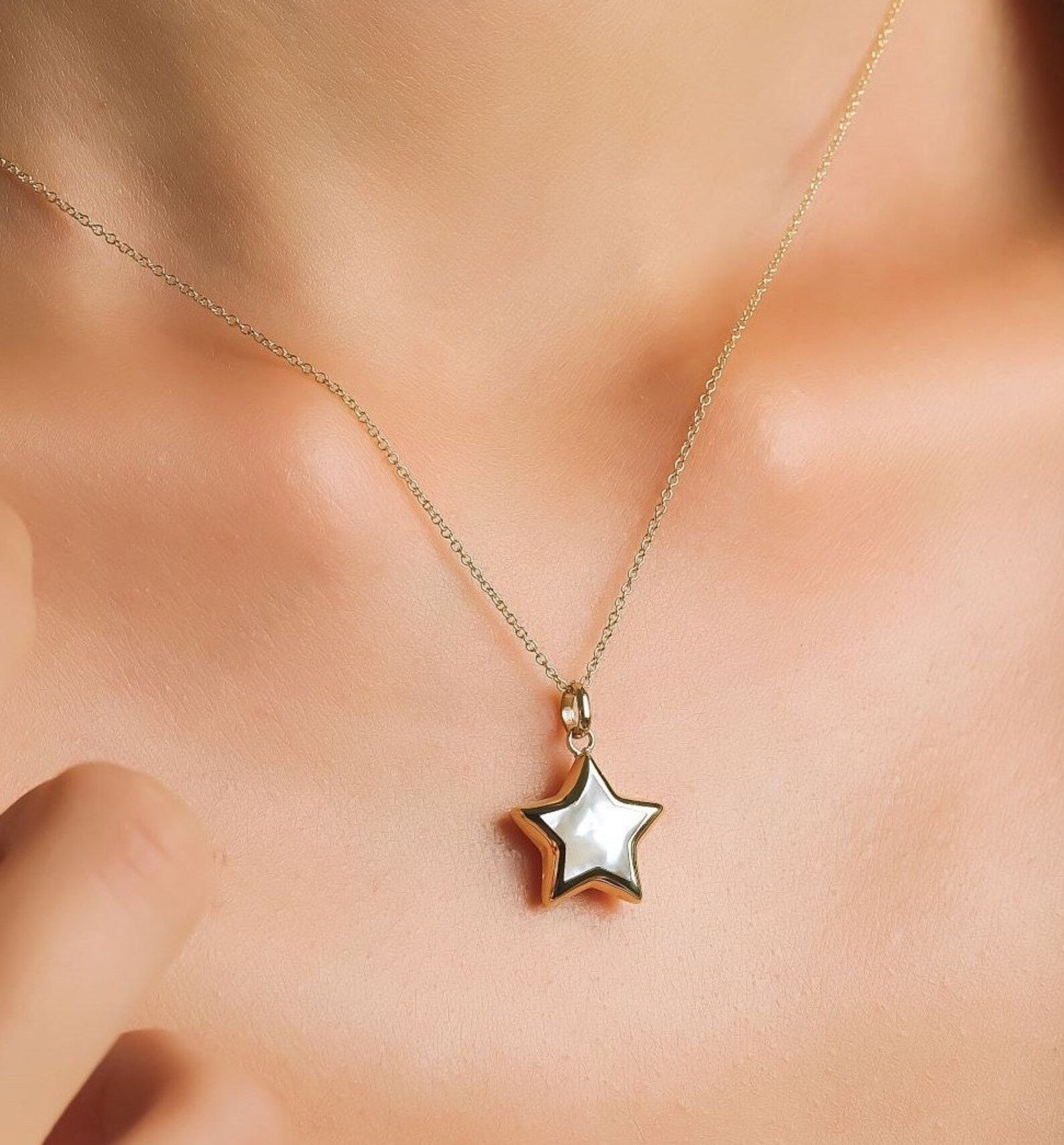 14K Yellow Gold Mother of Pearl Puffed Star Necklace