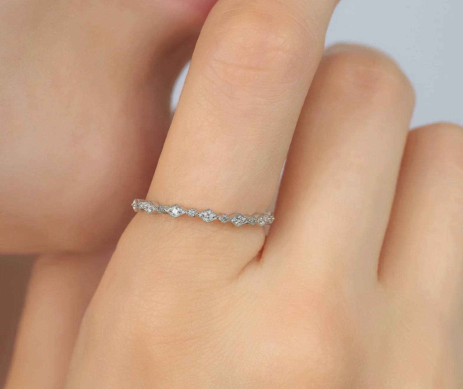 Bague diamant pour femme en or blanc 14 carats