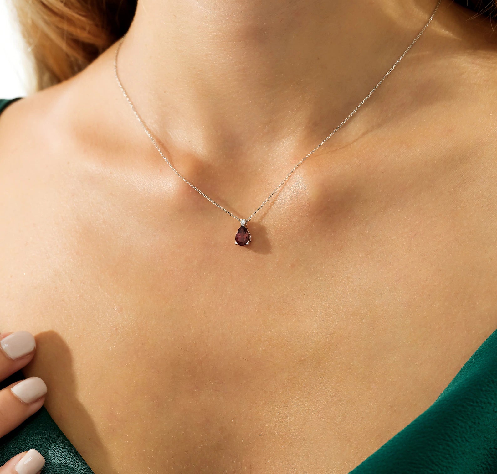14K White Gold Pear Shape Garnet and Diamond Solitaire Necklace