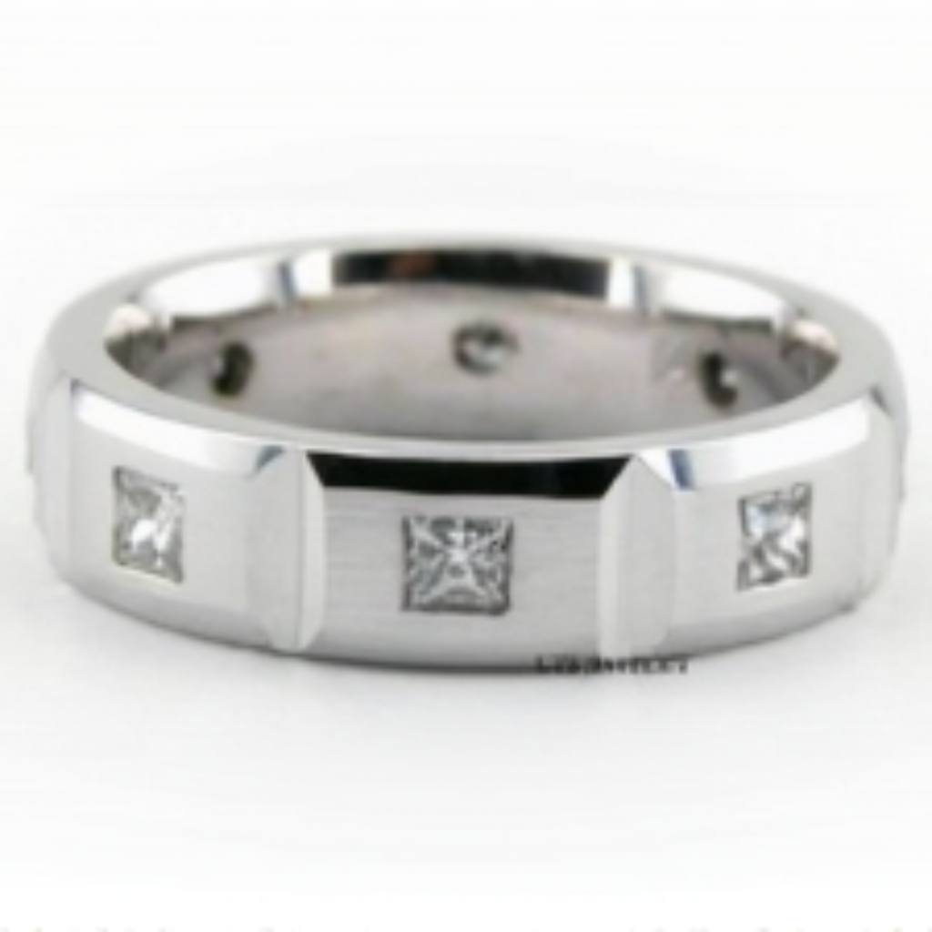 Anillo de bodas para hombre con diamantes de talla princesa de platino de 0,80 quilates