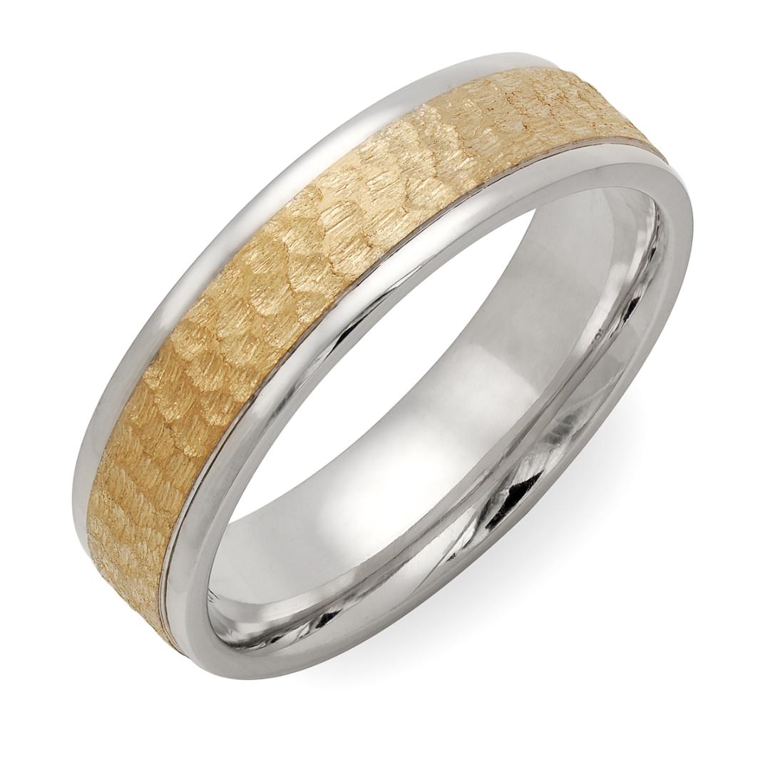 Hammered finish men's wedding band featuring a yellow gold center and shiny white gold edges, 6mm wide.