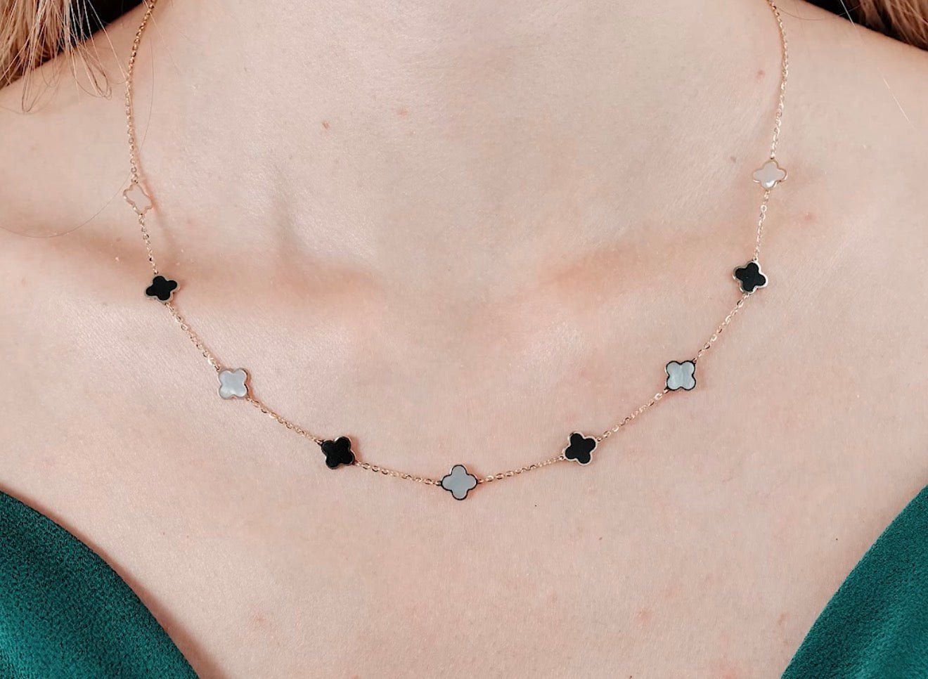 Collier trèfle à quatre feuilles en or jaune massif 14 carats, nacre et onyx