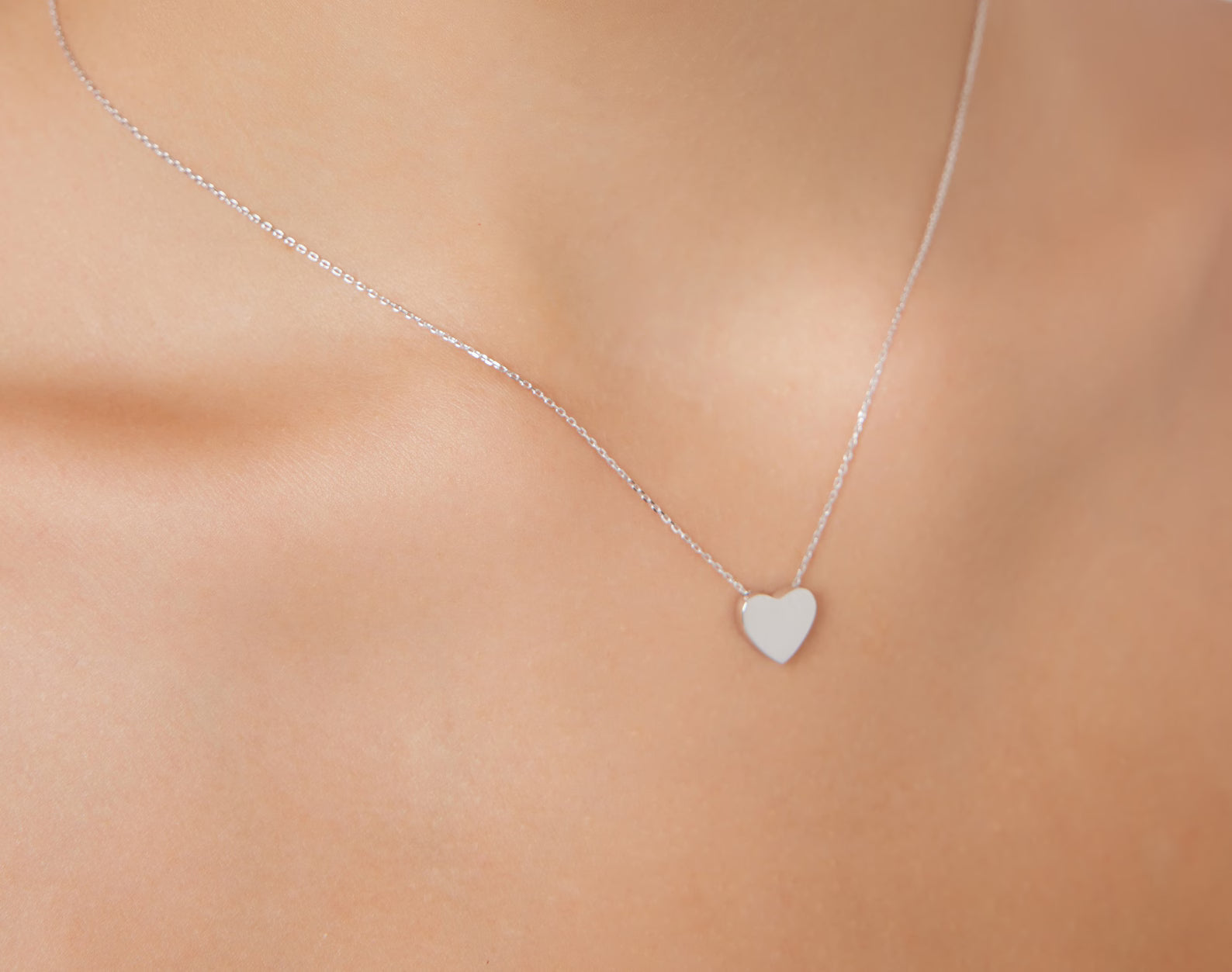 14K White Gold Dainty Heart Necklace