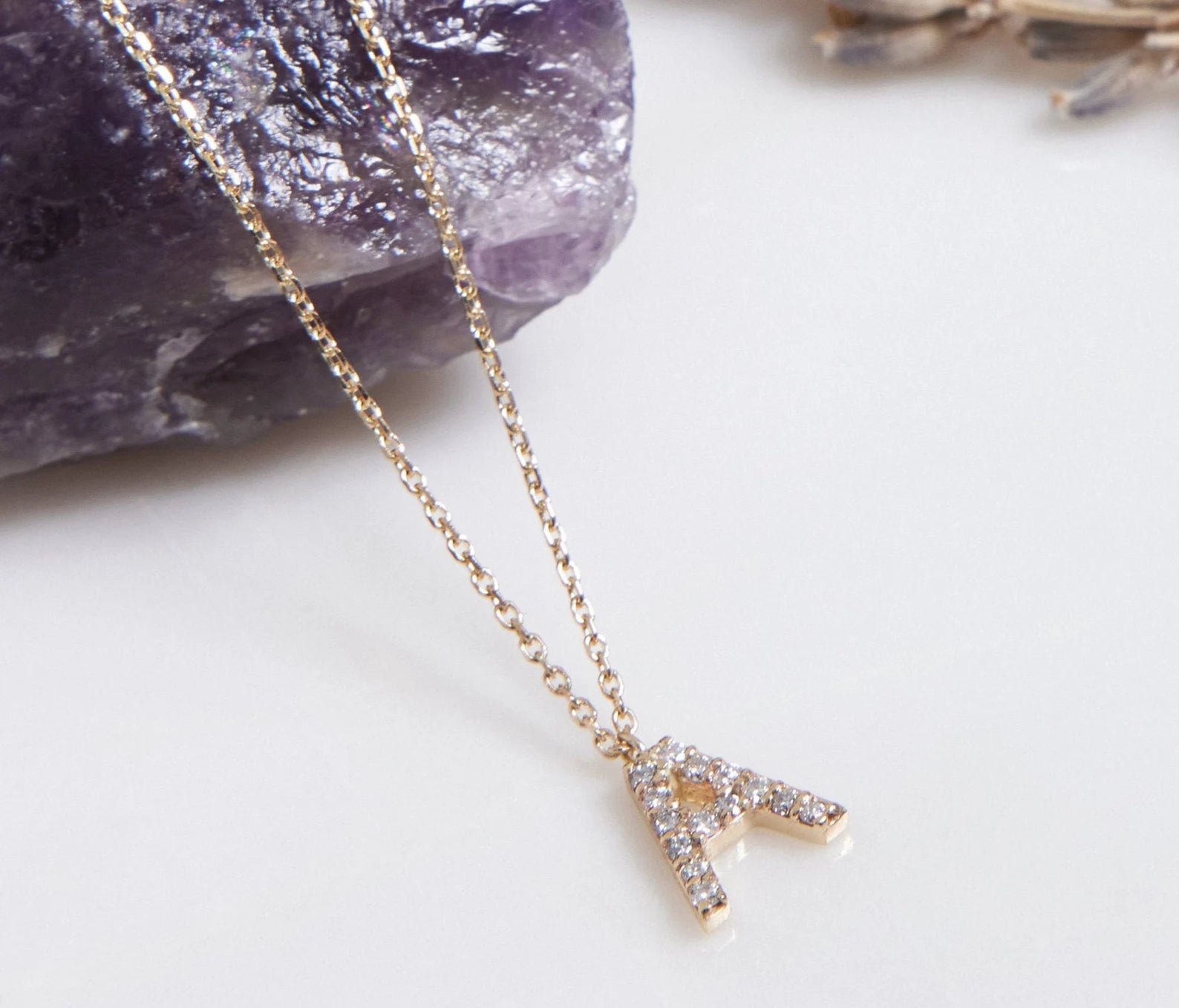 Collar con inicial de diamantes en oro amarillo de 14 quilates, collar con letra A