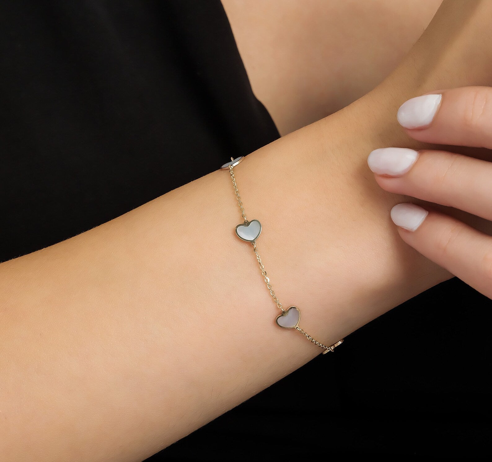 Bracelet coeur en nacre en or jaune 14 carats