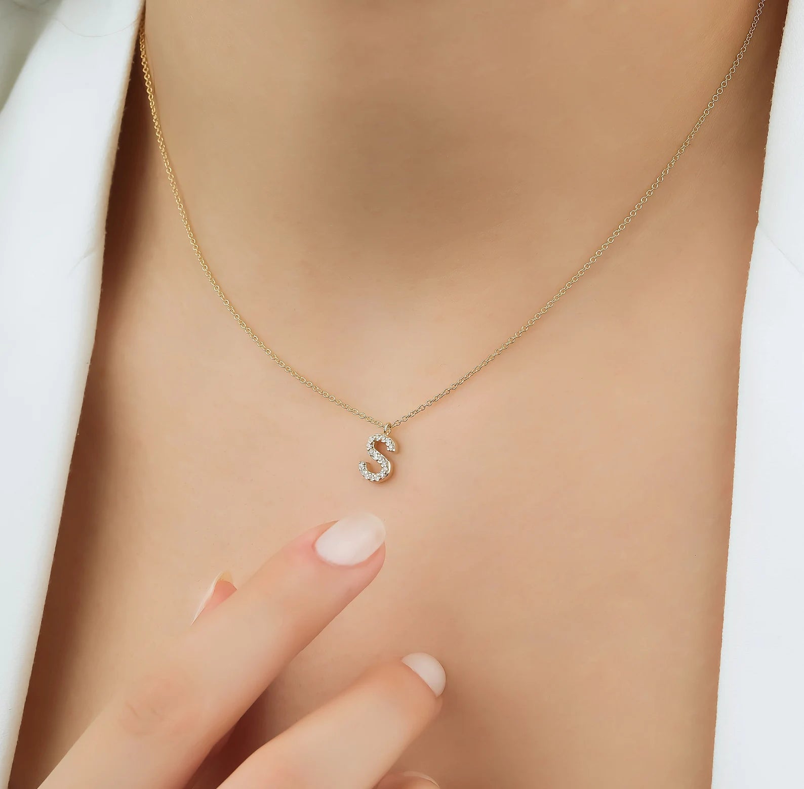 Collar con inicial de diamantes, collar con letra S de oro amarillo de 14 quilates