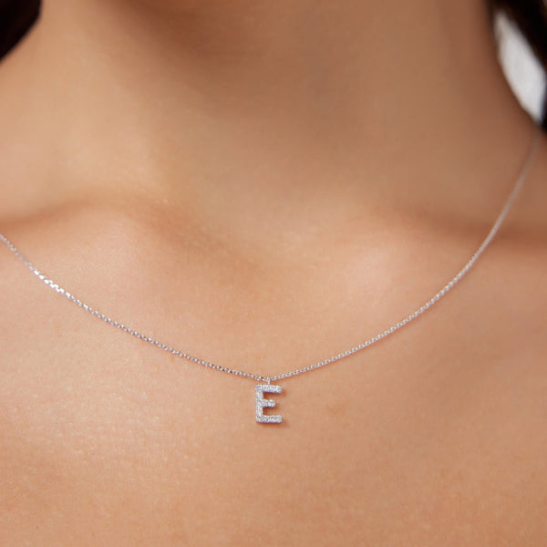 Tiny 9ct Gold Alphabet Letter E Pendant Necklace 16 - 20 Inches |  Jewellerybox.co.uk