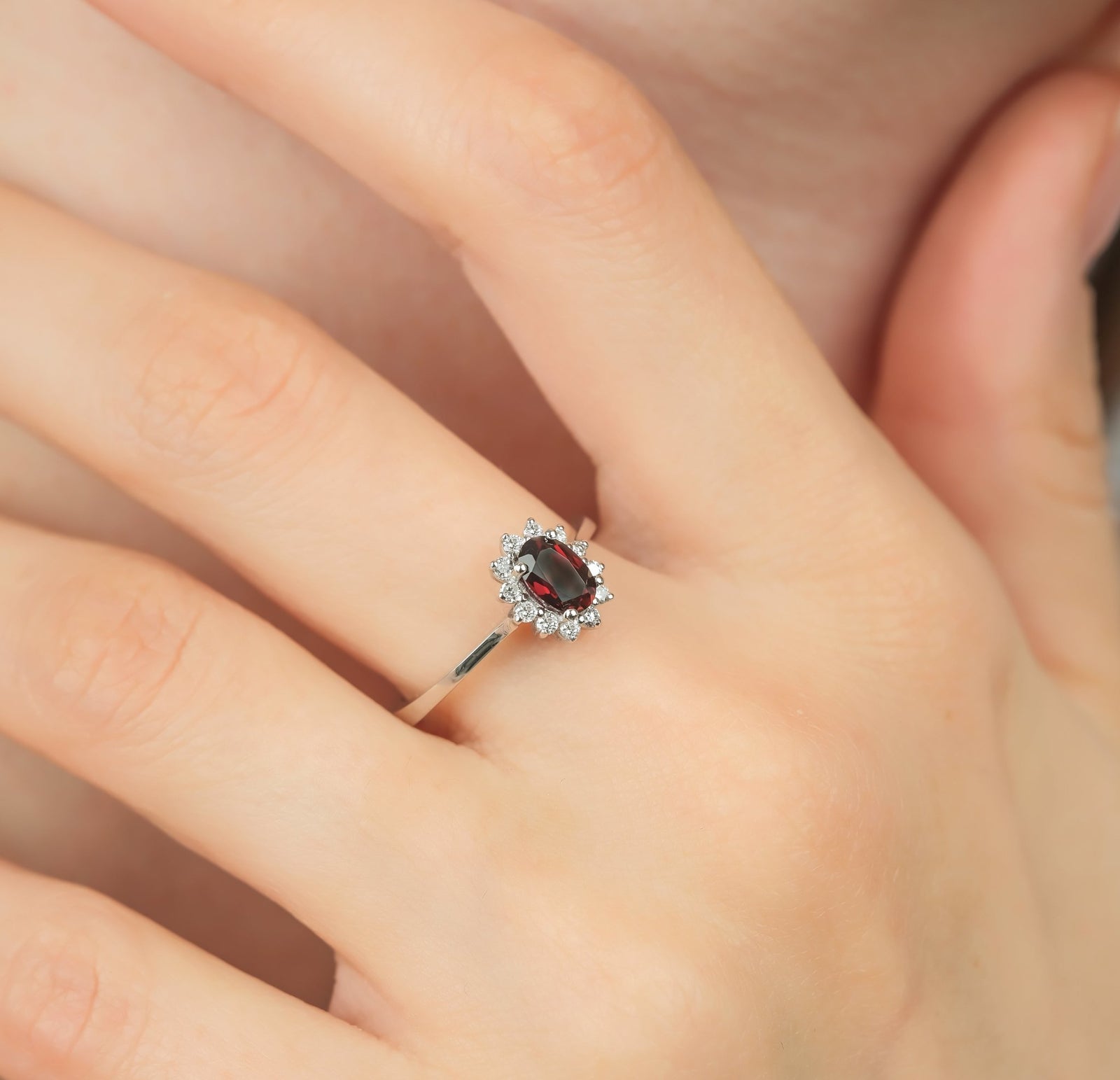 14K White Gold Oval Garnet And Diamond Ring 14K White Gold Oval Garnet And Diamond Ring
