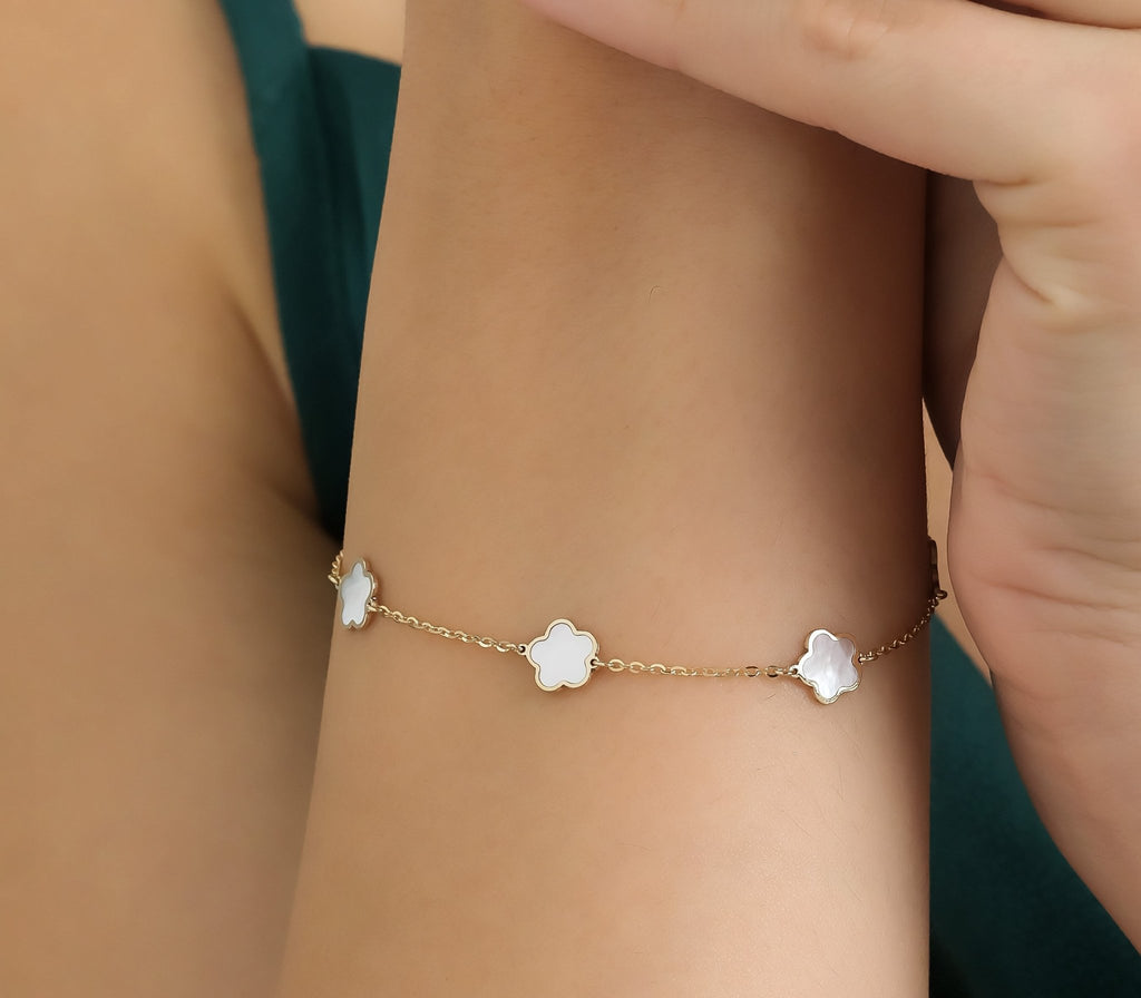 DAINTY 14K YELLOW high quality GOLD & CIRCLE MOTHER OF PEARL BRACELET