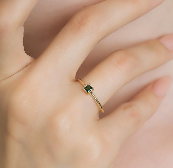 14K Yellow Gold Princess Cut Emerald Ring